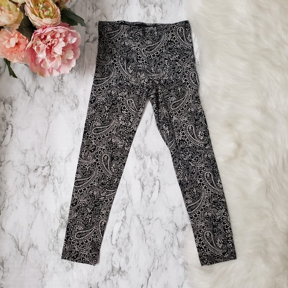 Old Navy Black Paisley Print Leggings Girls Size L - Picture 1 of 7